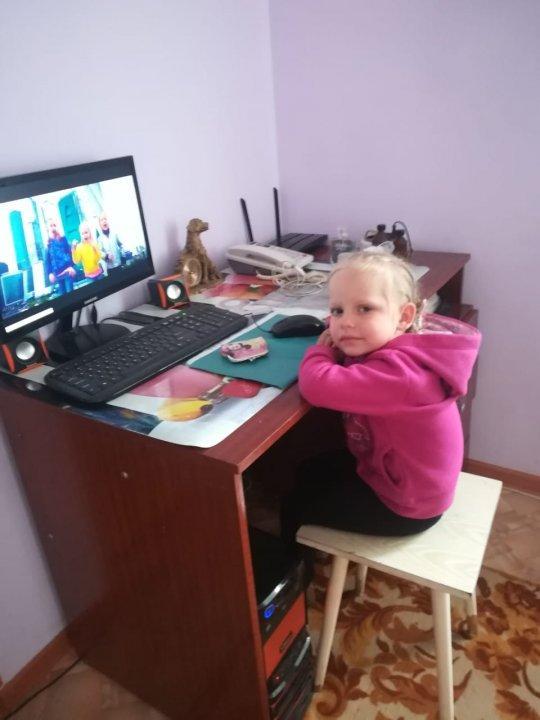 Мектеп жанындағы "Бүлдіршіндер" шағын орталығының тәрбиеленушілерінен "Біз үйдеміз" атты челлендж